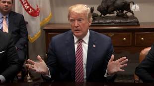 trump f_no_trump_guns_180222__580626.nbcnews-ux-1080-600